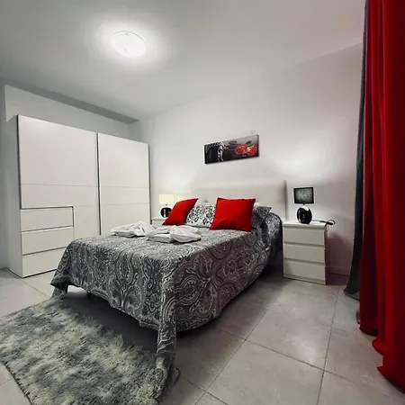 Casa Elena Apartment *